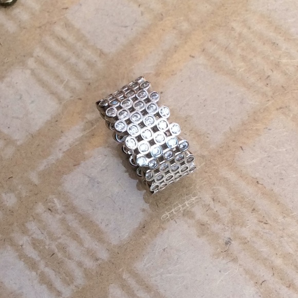 Ring - Picture 1 of 2